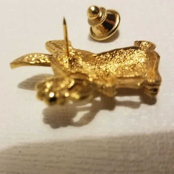 Vtg goldtone Avon bunny pin w pink enamel rhinestone flower - Picture 7 of 9